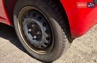Хэтчбек Peugeot 107 2007 в 