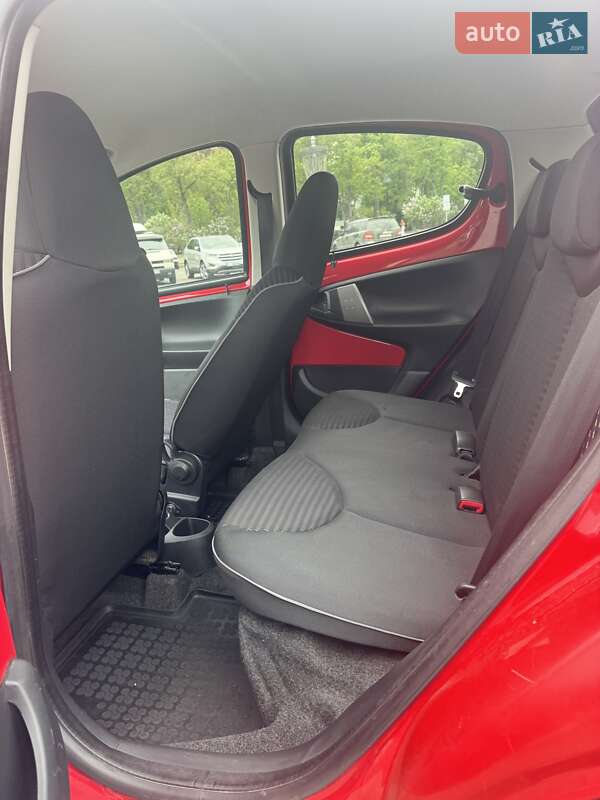 Хетчбек Peugeot 107 2012 в Харкові