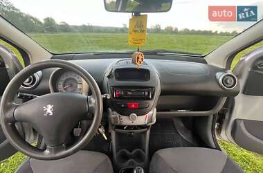 Хэтчбек Peugeot 107 2007 в 