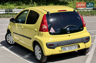 Хетчбек Peugeot 107 2012 в 