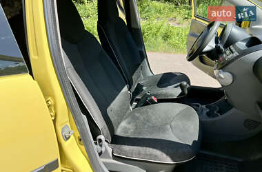 Хетчбек Peugeot 107 2012 в 