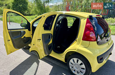 Хетчбек Peugeot 107 2012 в 