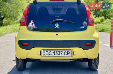 Хетчбек Peugeot 107 2012 в 