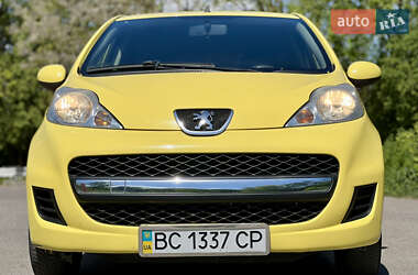 Хетчбек Peugeot 107 2012 в 