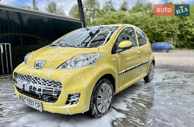Хетчбек Peugeot 107 2012 в 