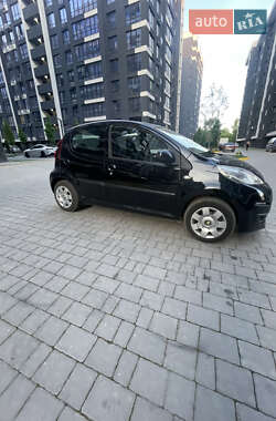 Хэтчбек Peugeot 107 2013 в Ивано-Франковске