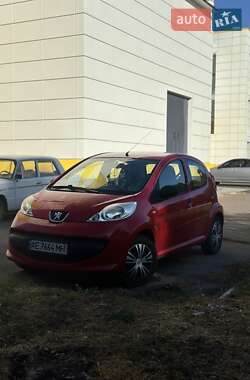 Хетчбек Peugeot 107 2008 в Новомосковську