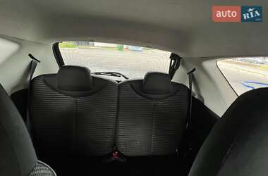 Хетчбек Peugeot 107 2012 в 