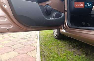 Хэтчбек Peugeot 107 2013 в 