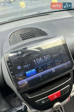 Хэтчбек Peugeot 107 2007 в 
