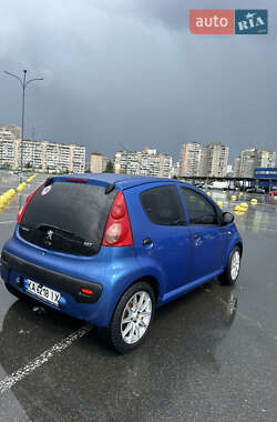 Хэтчбек Peugeot 107 2007 в 