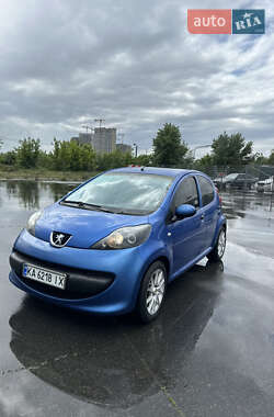 Хэтчбек Peugeot 107 2007 в 