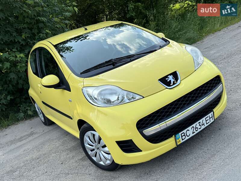 Хетчбек Peugeot 107 2011 в Дрогобичі