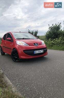 Хетчбек Peugeot 107 2007 в Щирце
