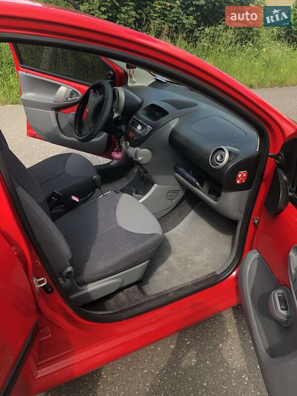 Хетчбек Peugeot 107 2007 в Щирце