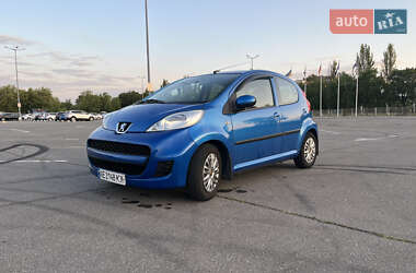 Хетчбек Peugeot 107 2011 в Дніпрі