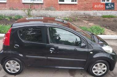 Хэтчбек Peugeot 107 2009 в 