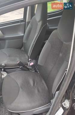 Хэтчбек Peugeot 107 2009 в 
