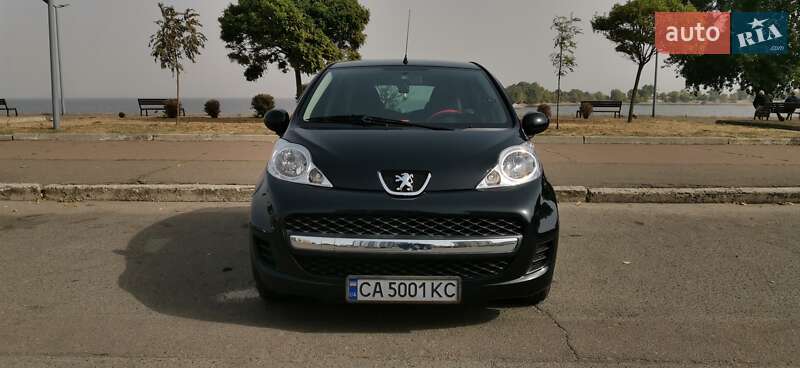 Хетчбек Peugeot 107 2011 в Черкасах