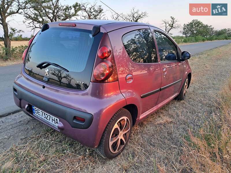 Peugeot 107 2012