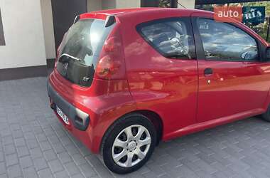 Хэтчбек Peugeot 107 2011 в 