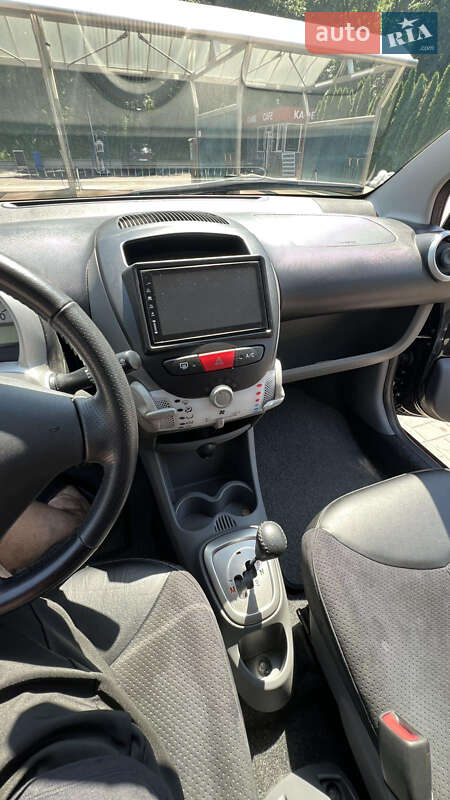 Хетчбек Peugeot 107 2011 в Києві