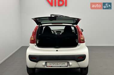 Хетчбек Peugeot 107 2011 в 