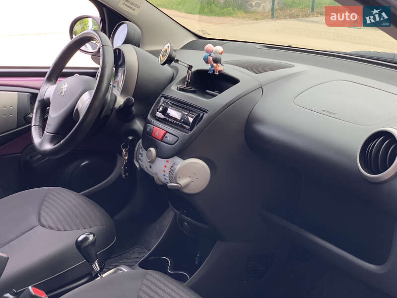Хетчбек Peugeot 107 2014 в Бердичеві