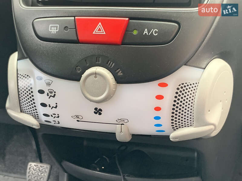 Хетчбек Peugeot 107 2014 в Бердичеві