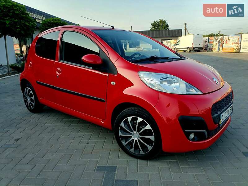 Хетчбек Peugeot 107 2013 в Попільні