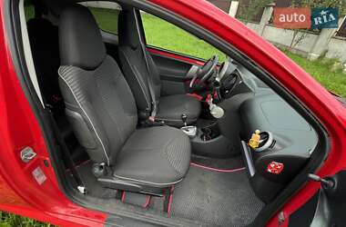 Хетчбек Peugeot 107 2012 в 