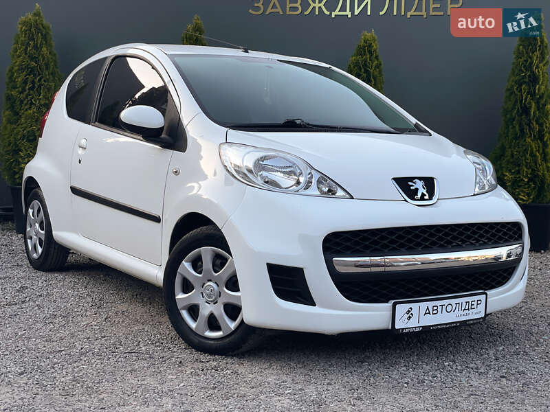 Хетчбек Peugeot 107 2011 в Одесі