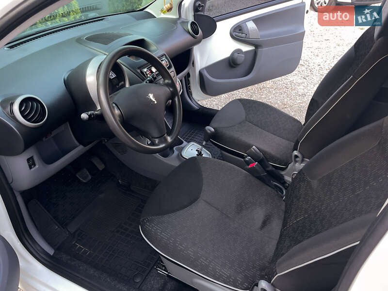 Хетчбек Peugeot 107 2011 в Одесі