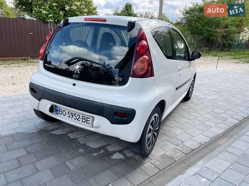 Хэтчбек Peugeot 107 2012 в Тернополе