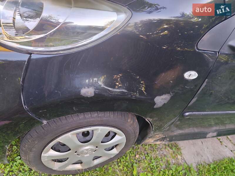 Хэтчбек Peugeot 107 2012 в Макарове