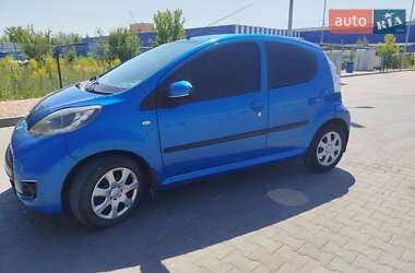 Хэтчбек Peugeot 107 2009 в Каменец-Подольском
