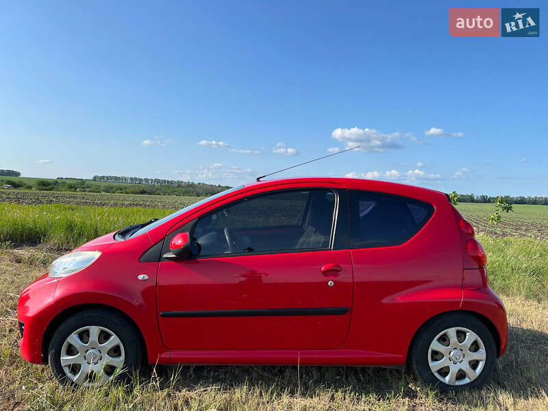 Peugeot 107 2011 Peugeot 107 2011