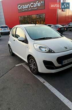 Хетчбек Peugeot 107 2014 в Кропивницькому