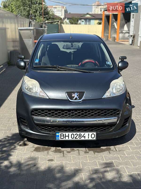 Хэтчбек Peugeot 107 2011 в Одессе