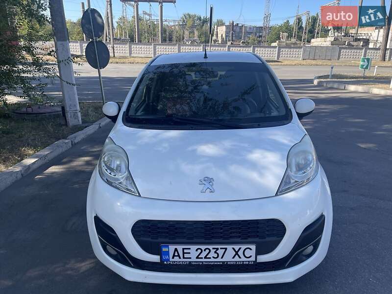 Хетчбек Peugeot 107 2013 в Кривому Розі