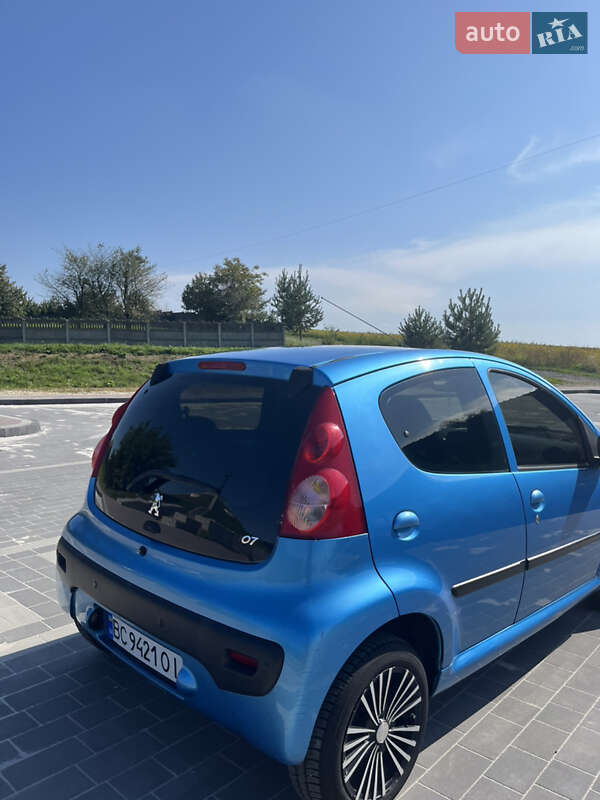Хетчбек Peugeot 107 2007 в Мостиській