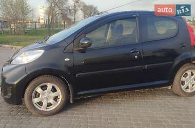 Хэтчбек Peugeot 107 2012 в Киеве