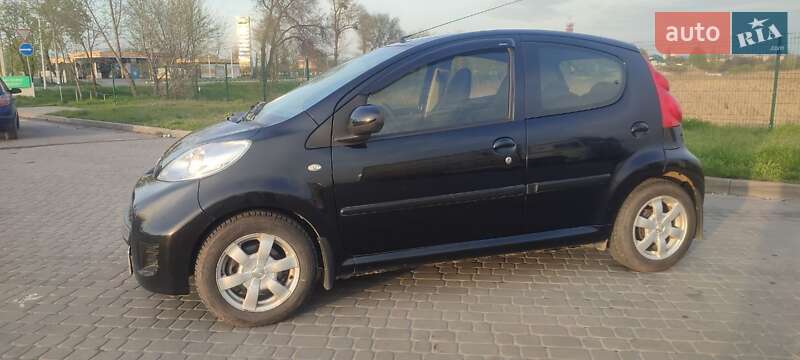 Peugeot 107 2012