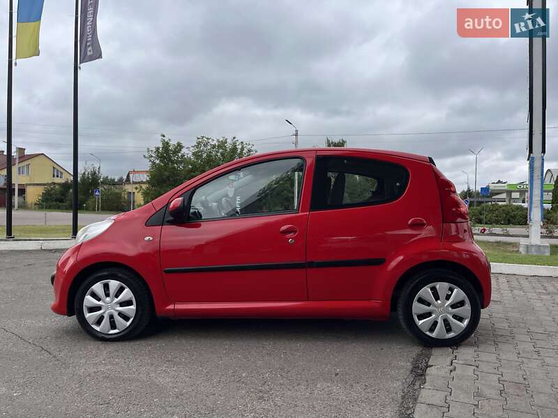 Хэтчбек Peugeot 107 2008 в Дубно