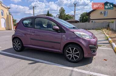 Хетчбек Peugeot 107 2012 в Києві
