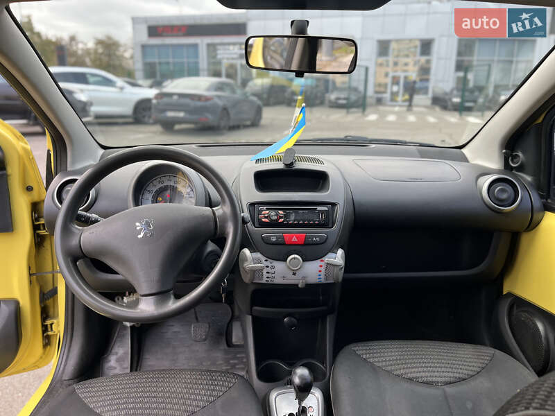 Хетчбек Peugeot 107 2012 в Києві