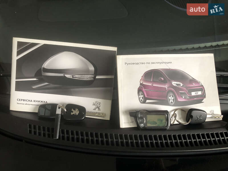 Хэтчбек Peugeot 107 2012 в Киеве