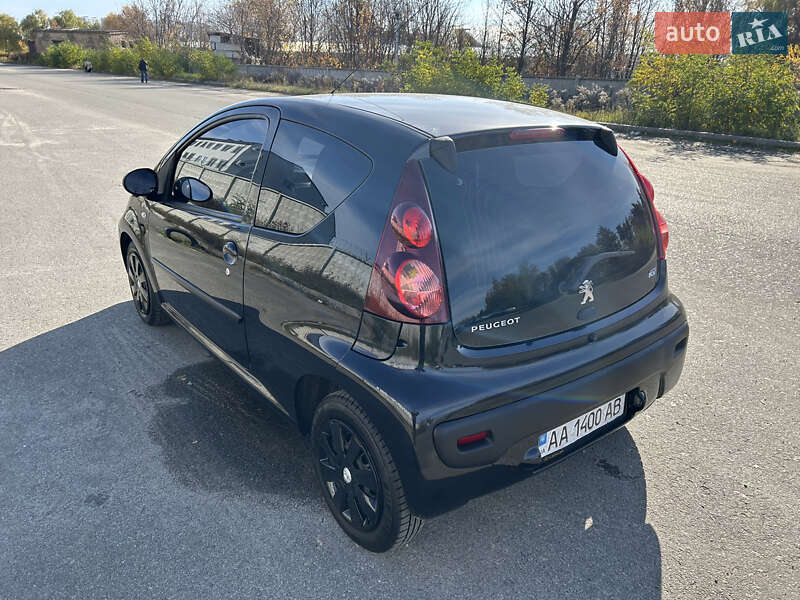 Хэтчбек Peugeot 107 2012 в Киеве
