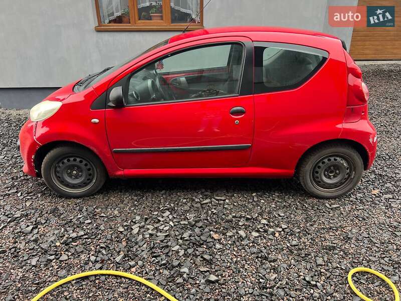 Хетчбек Peugeot 107 2006 в Любомлі