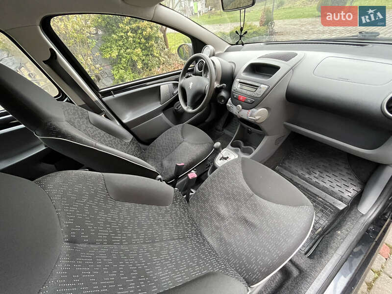 Хэтчбек Peugeot 107 2010 в Львове